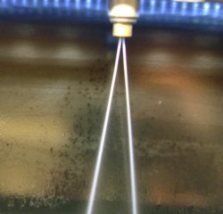 2 hole v spray pattern